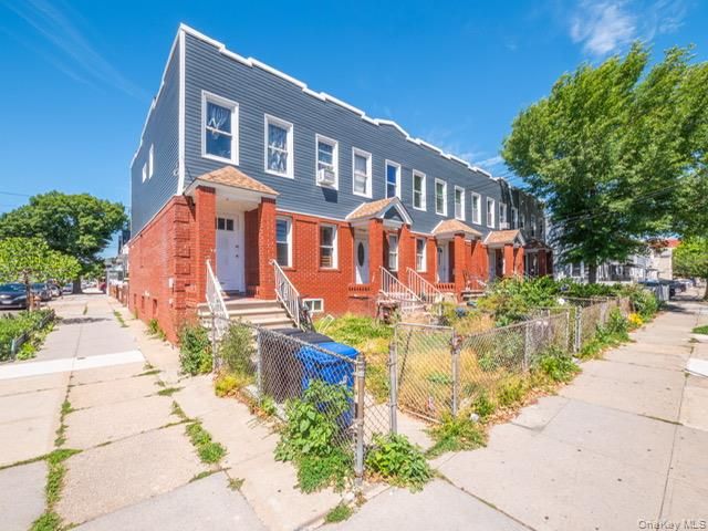 28 BR, 14.00 BTH &nbsp;House style home in South Ozone Park