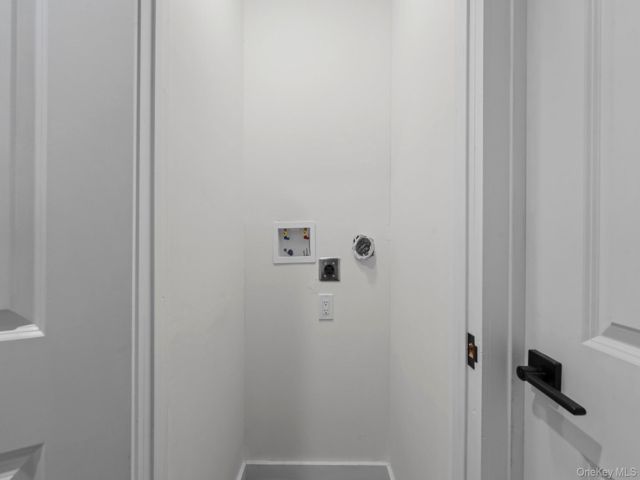 [PHOTO]