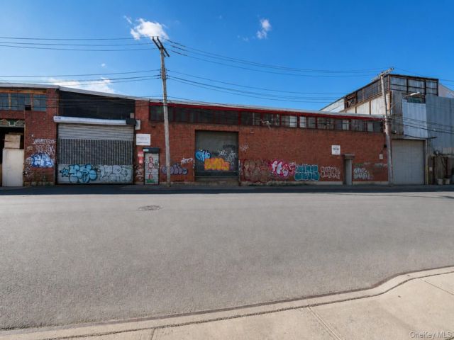 Studio,  0.00 BTH &nbsp;House style home in Bushwick
