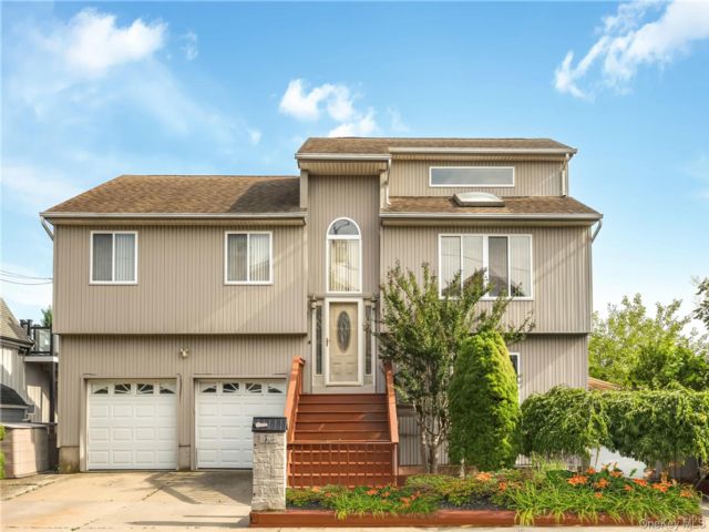  4 BR,  3.00 BTH &nbsp;Hi ranch style home in Baldwin