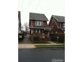  4 BR,  2.00 BTH &nbsp;Colonial style home in Queens Village