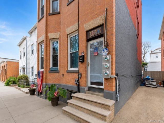  7 BR,  3.00 BTH &nbsp;Other style home in College Point