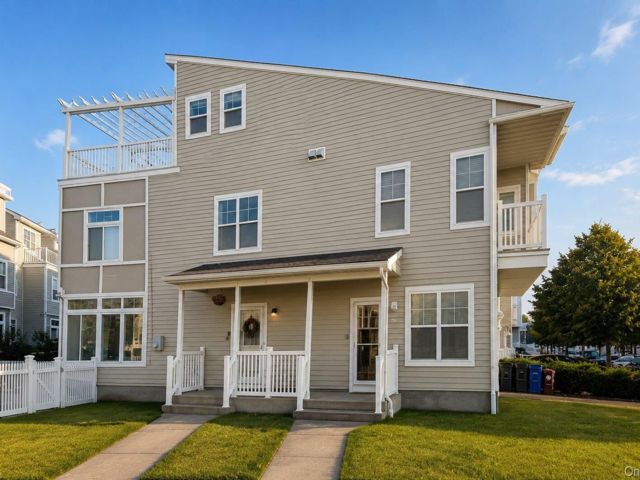  2 BR,  1.00 BTH &nbsp;Modern style home in Arverne