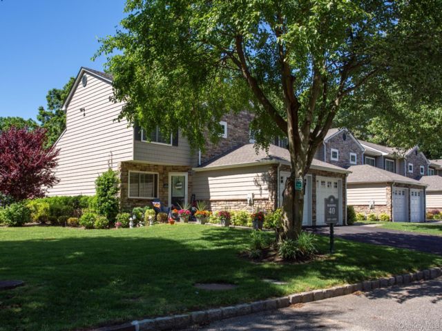  3 BR,  2.00 BTH &nbsp;Other style home in Coram