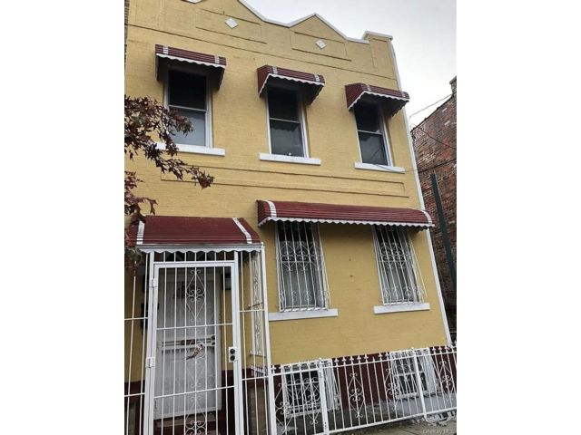  5 BR,  4.00 BTH &nbsp;Other style home in Mosholu