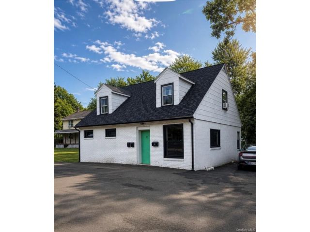 Studio,  0.00 BTH &nbsp;Commercial style home in Newburgh