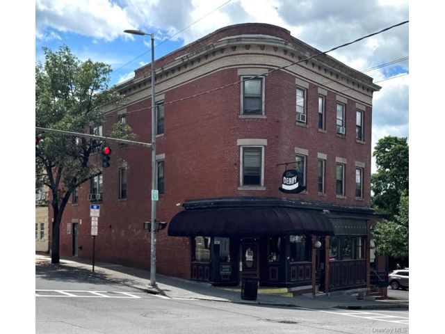 Studio,  0.00 BTH &nbsp;Commercial style home in Poughkeepsie