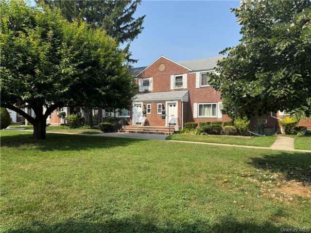  2 BR,  1.00 BTH &nbsp;Other style home in Glen Oaks