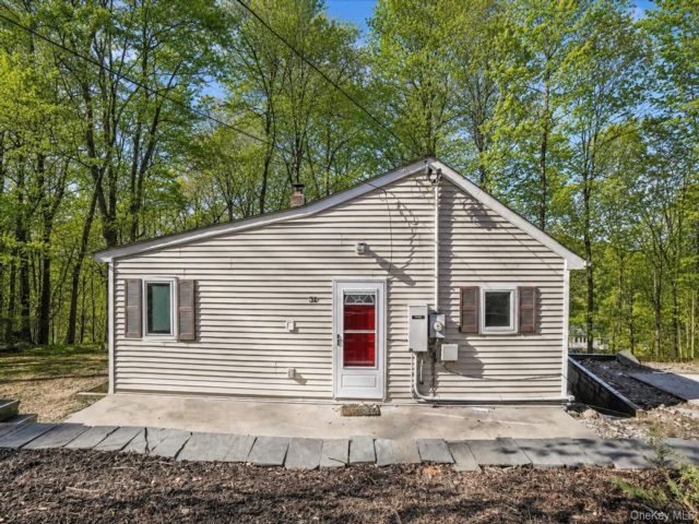 [Highland Mills Real Estate, listing number 7306456]