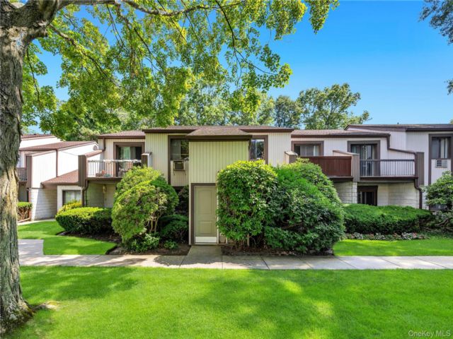  2 BR,  1.00 BTH &nbsp;Other style home in Ronkonkoma
