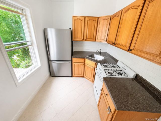 [Woodhaven Real Estate, listing number 7306549]