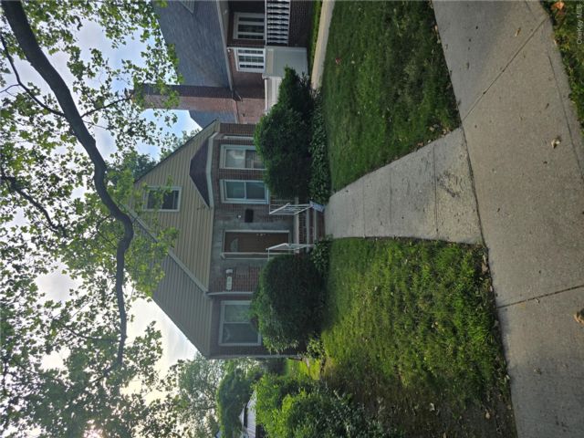  2 BR,  1.00 BTH &nbsp;Cape cod style home in Cambria Heights