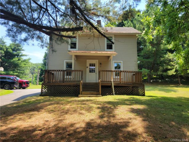  2 BR,  1.00 BTH &nbsp;Colonial style home in Marlboro