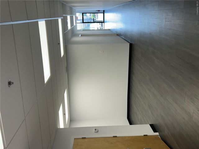 [PHOTO]