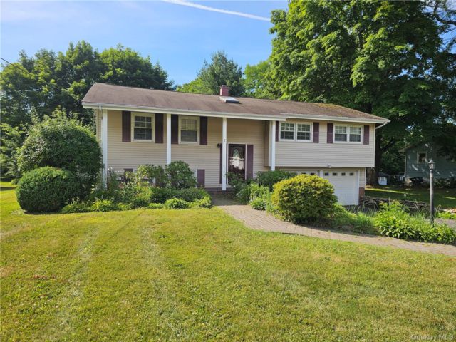 [Middletown Real Estate, listing number 7306880]
