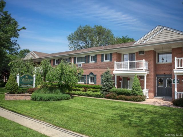  1 BR,  1.00 BTH &nbsp;Other style home in Farmingdale