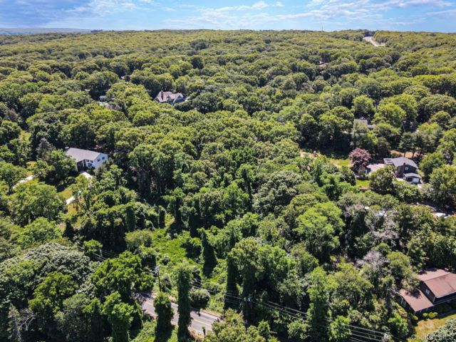 [Northport Real Estate, listing number 7307001]