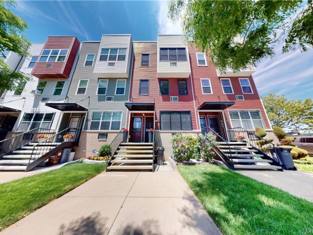 Studio,  0.00 BTH &nbsp;House style home in Brooklyn