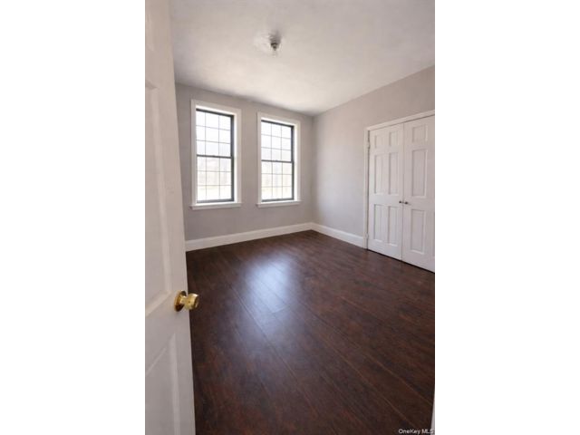 [PHOTO]