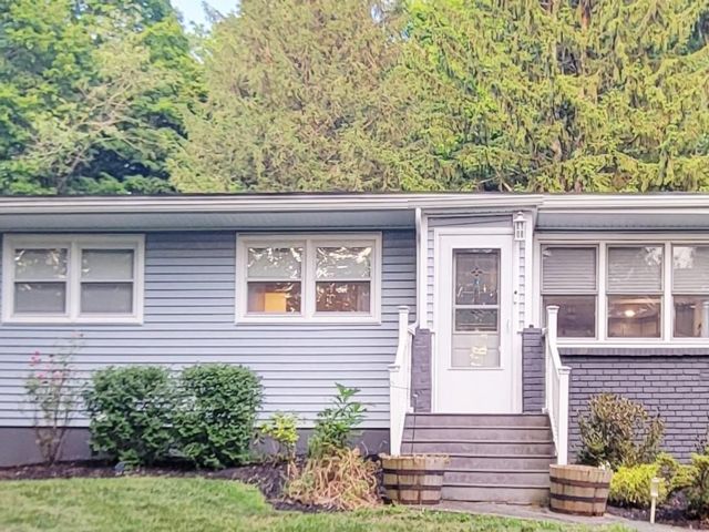  3 BR,  2.00 BTH &nbsp;Ranch style home in Montgomery
