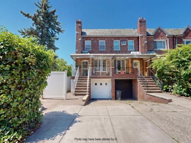 Lot <b>Size:</b> 16.33 x 28.79 x  &nbsp;House style home in Madison