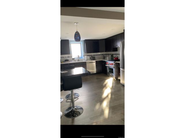  1 BR,  1.00 BTH &nbsp;Tudor style home in Long Beach