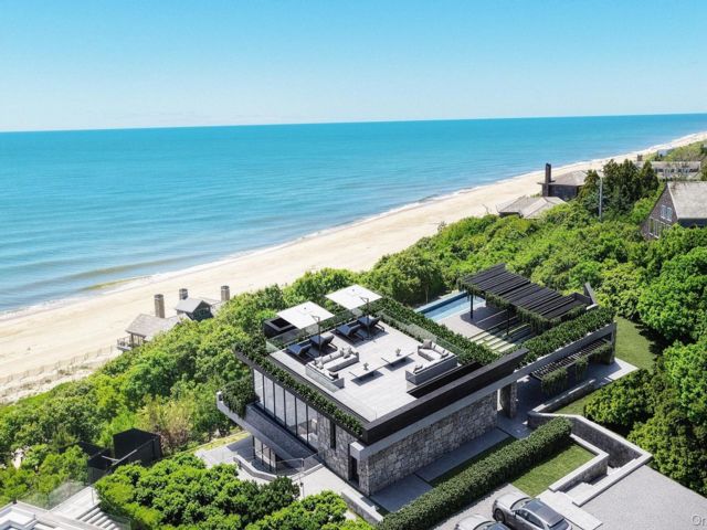  4 BR,  6.00 BTH &nbsp;Contemporary style home in Montauk