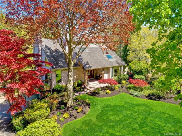  4 BR,  3.00 BTH &nbsp;Colonial style home in Kings Park