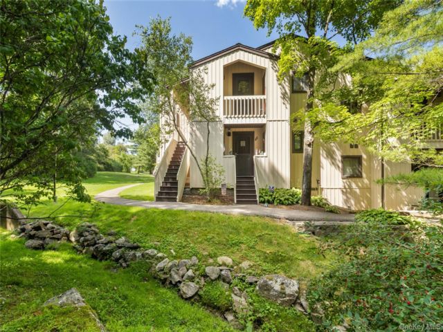 [Yorktown Heights Real Estate, listing number 7307389]