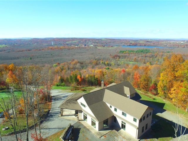  4 BR,  7.00 BTH &nbsp;Contemporary style home in Warwick