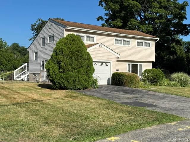  3 BR,  2.00 BTH &nbsp;Split level style home in Cornwall