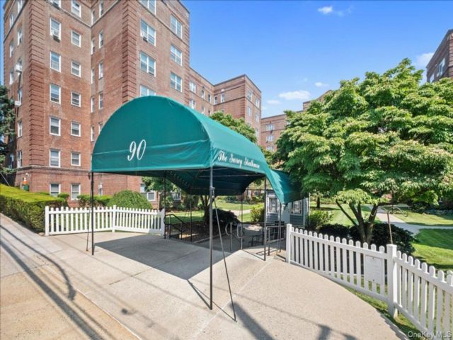 [White Plains Real Estate, listing number 7307499]