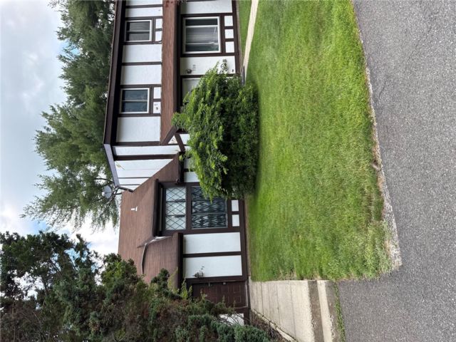 [Middle Island Real Estate, listing number 7307541]