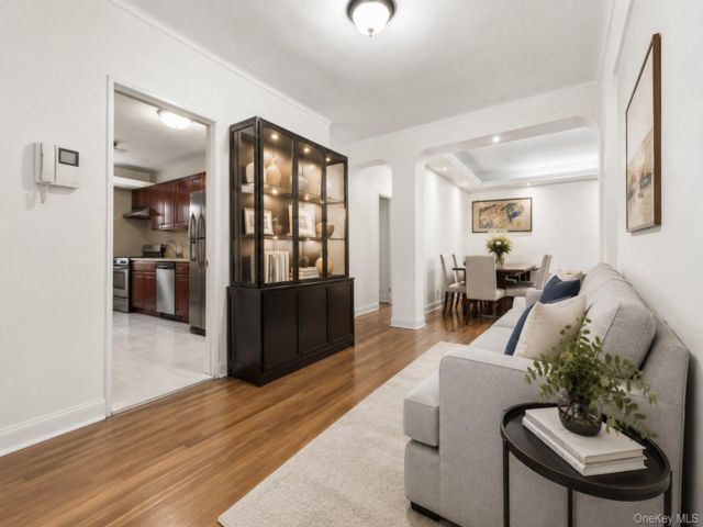  3 BR,  2.00 BTH &nbsp;Other style home in Rego Park