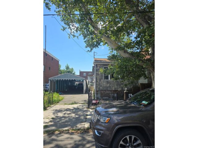 Studio,  0.00 BTH &nbsp;House style home in East Elmhurst