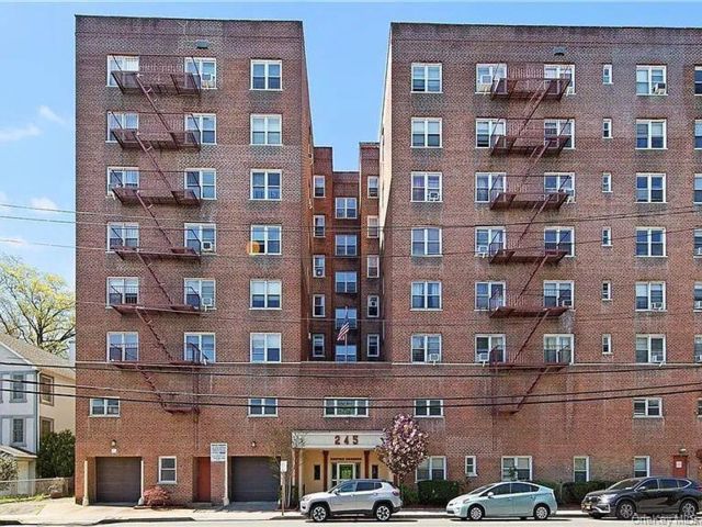  2 BR,  1.00 BTH &nbsp;Other style home in Yonkers