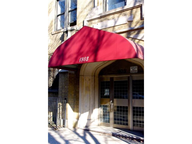  2 BR,  1.00 BTH &nbsp;Mid rise style home in New York (manhattan)