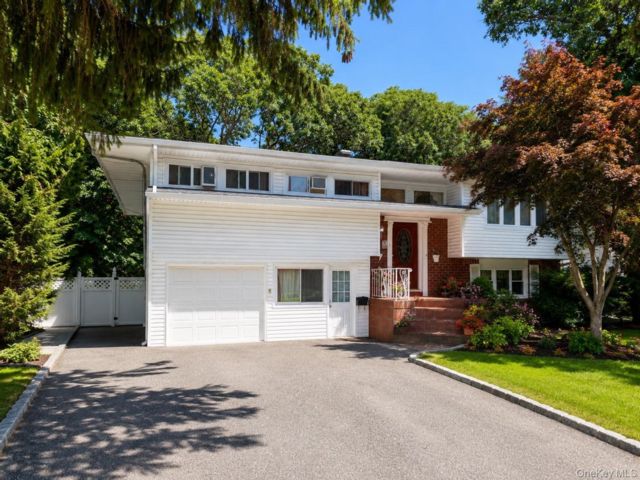 [Centereach Real Estate, listing number 7307950]