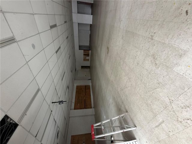 [PHOTO]
