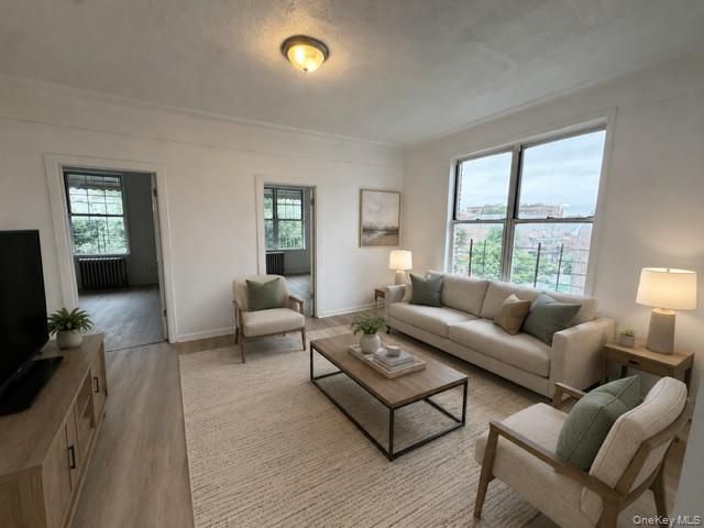  2 BR,  1.00 BTH &nbsp;Colonial style home in Pilgrim