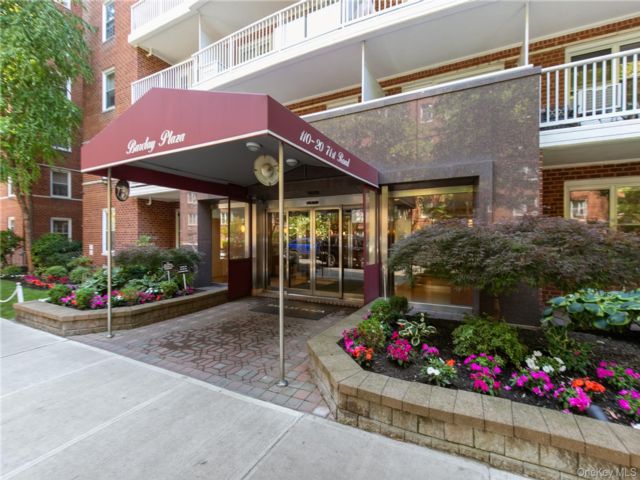  1 BR,  1.00 BTH &nbsp;Other style home in Forest Hills