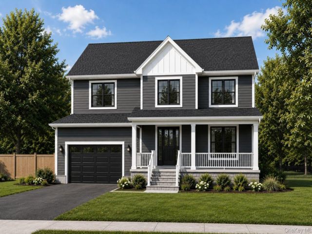  4 BR,  3.00 BTH &nbsp;Colonial style home in East Patchogue
