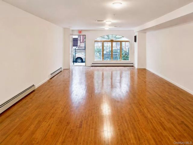 Studio,  0.00 BTH &nbsp;House style home in Elmhurst
