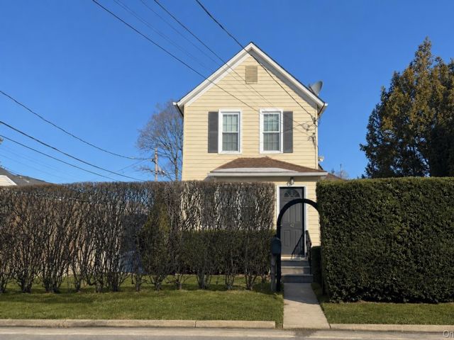  3 BR,  2.00 BTH &nbsp;A-frame style home in Syosset