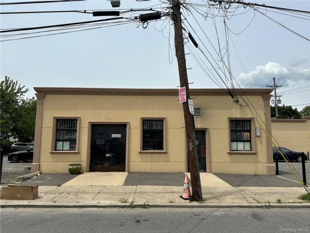 Studio,  0.00 BTH &nbsp;House style home in Elmont