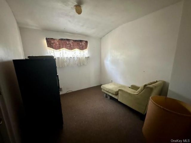 [PHOTO]