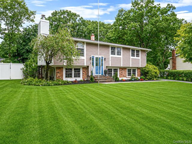 [East Setauket Real Estate, listing number 7308693]