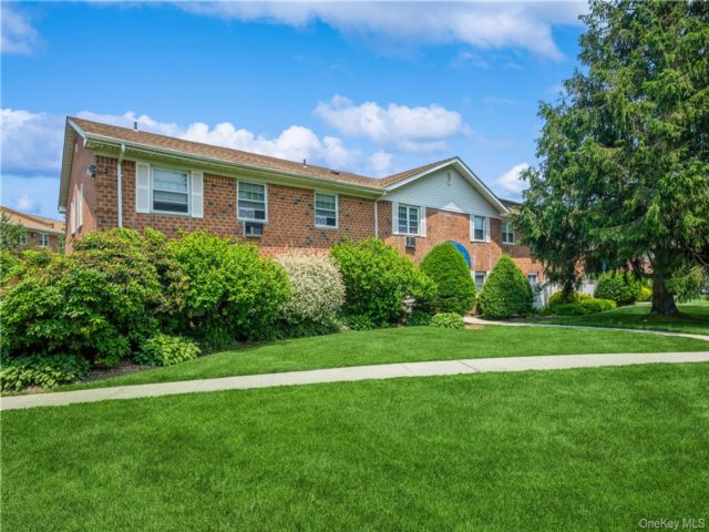  2 BR,  1.00 BTH &nbsp;Other style home in Port Jefferson Station