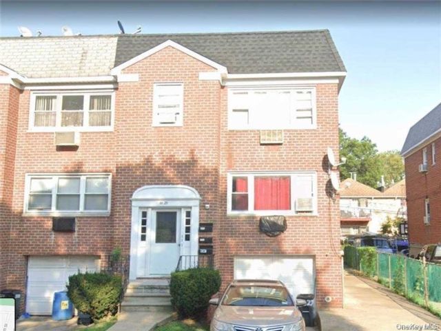  2 BR,  1.00 BTH &nbsp;Full floor apar style home in Queens Village