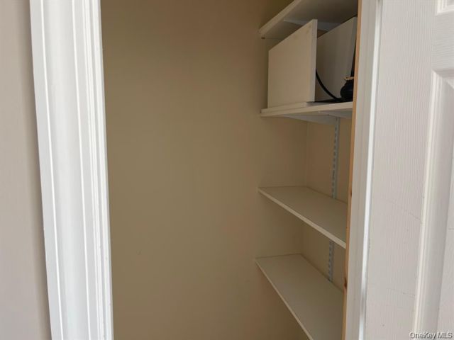 [PHOTO]